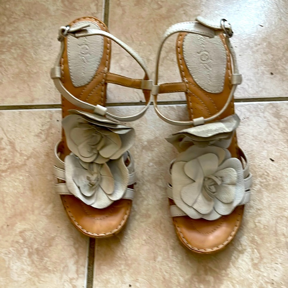 Born Crown Leather Sandals with Double Rose Detail
